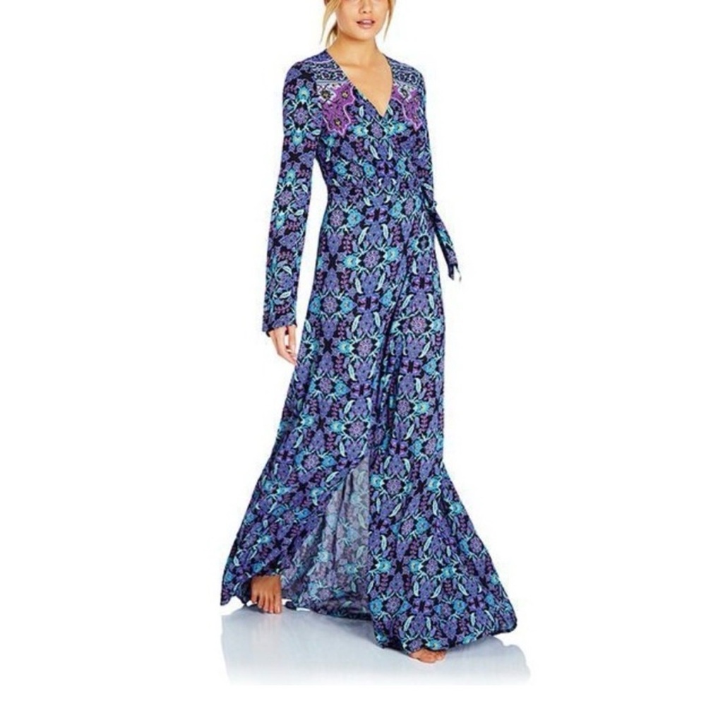 TIGERLILY wrap dress size 4 dark floral medallion boho gypsy peasant maxi dress